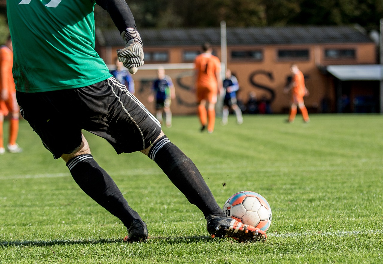 Quelles sont les particularités des produits Errea pour le foot ?